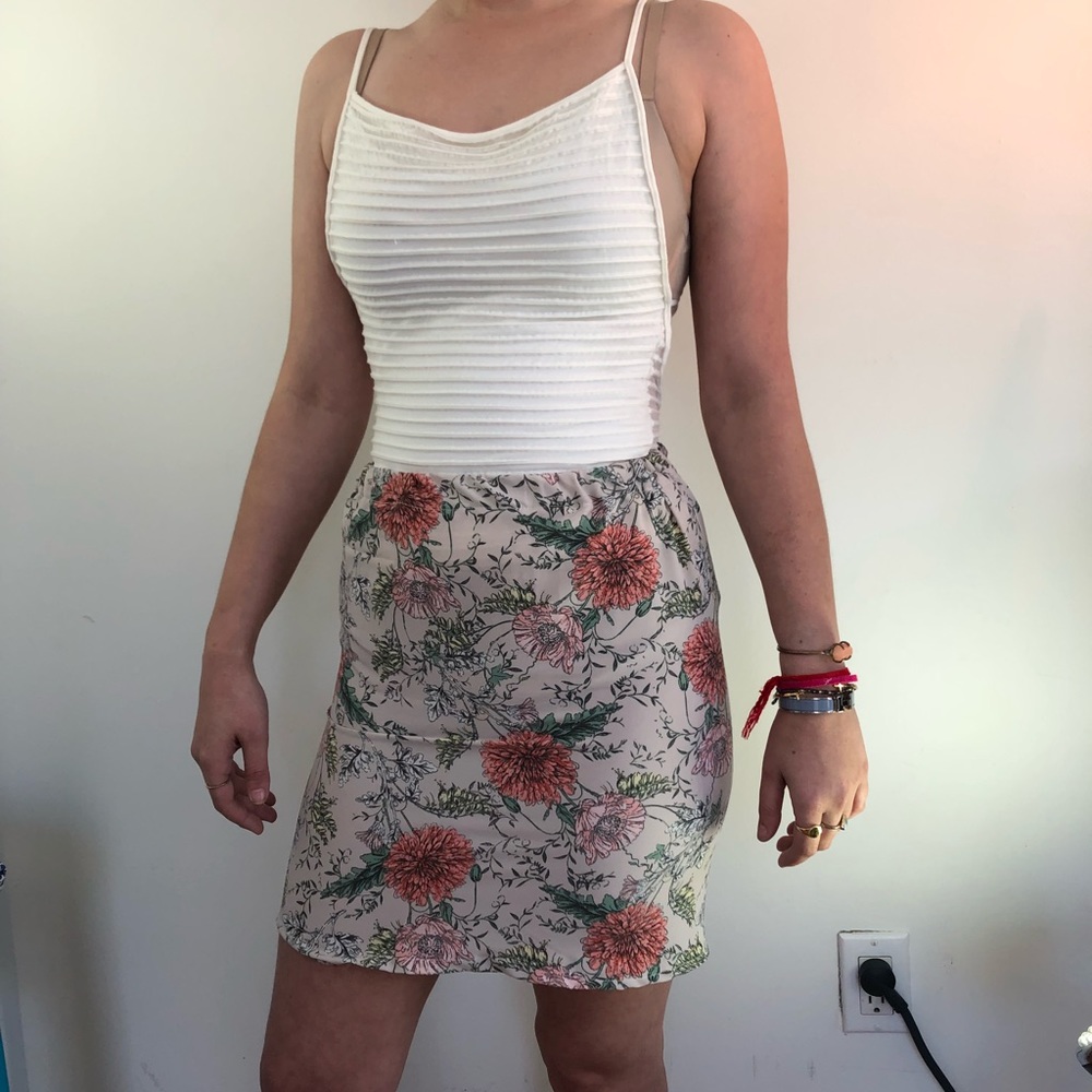 Silk floral skirt size small